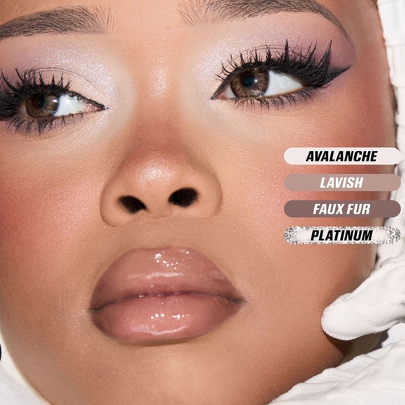 Huda Beauty Icy Nude Eyeshadow Palette - Picture 7 of 10